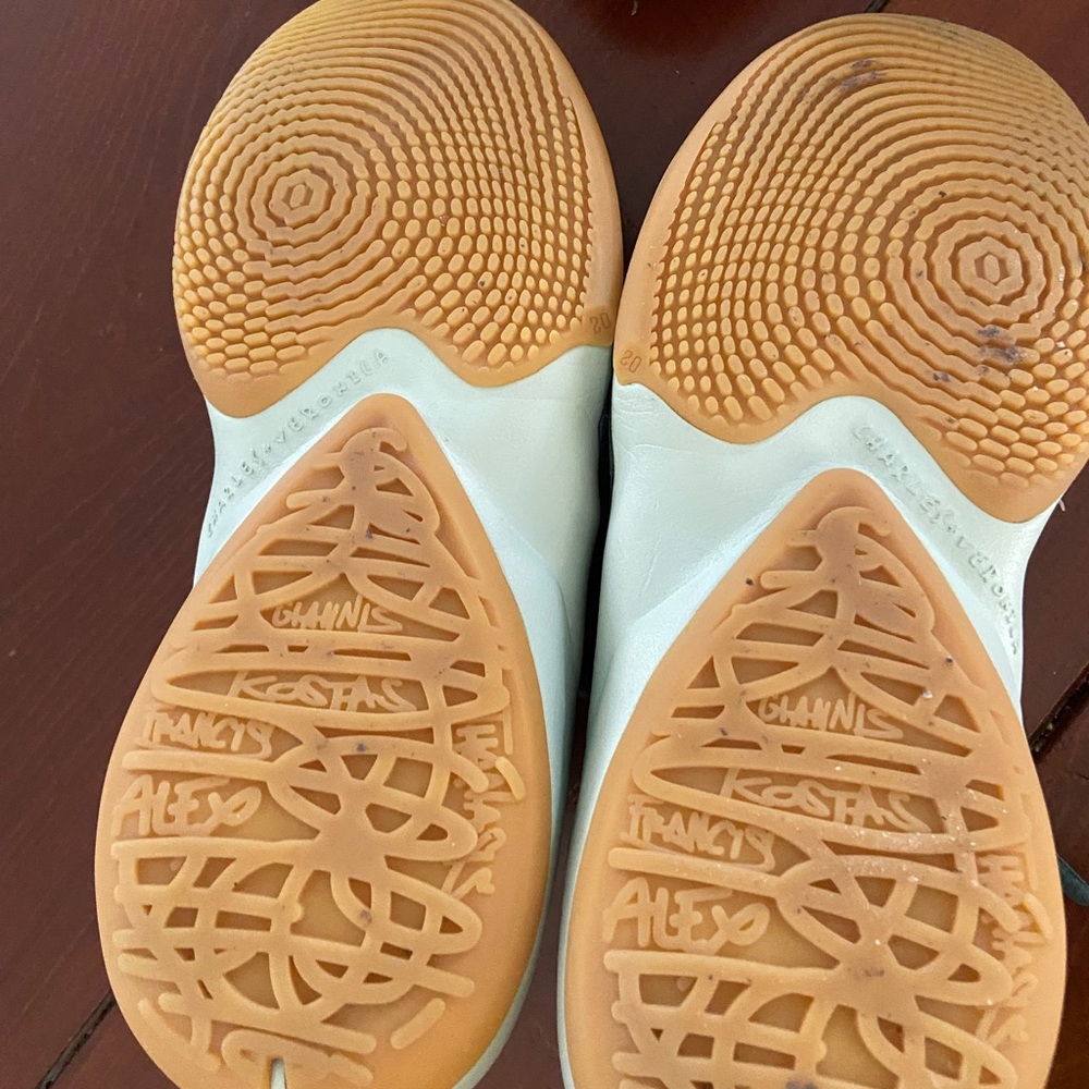 size 6 freak 2 basketball shoes, kids edition